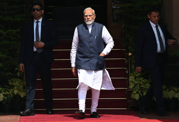 haryana-mein-pm-modi-2025-hawai-chappal-se 