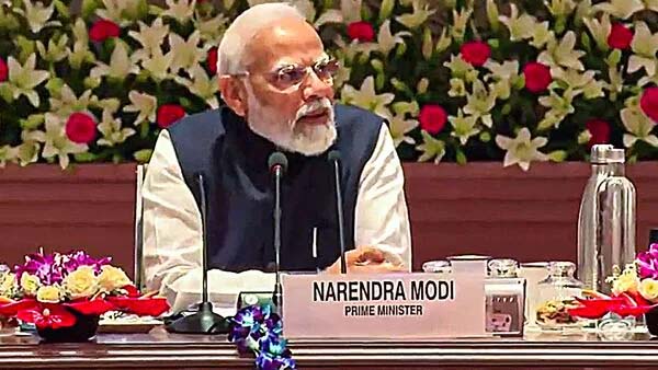 World Health Day विश्व स्वास्थ्य दिवस: पीएम मोदी ने गिनाईं सरकार की स्वास्थ्य प्राथमिकताएं, खरगे ने दवा-इलाज की महंगाई को बताया "भाजपाई गोली"