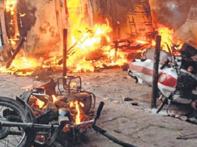 Malegaon Blast Acquittal Big Twist: गवाह पलटे, साध्वी प्रज्ञा समेत सभी आरोपी बरी – 17 साल की लड़ाई का अंत! 13 Malegaon blast