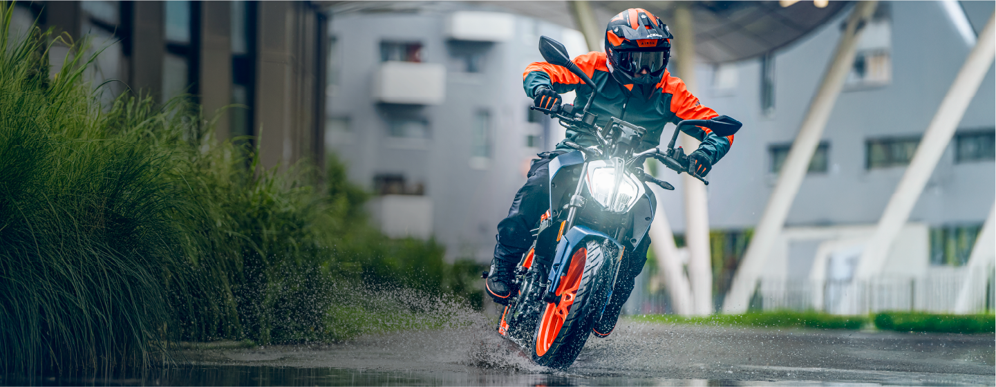 KTM 160 Duke first ride