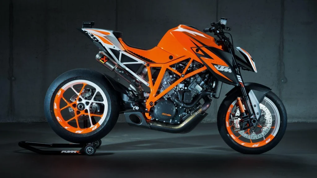 KTM 160 Duke Set to Launch in India: A New Benchmark in the 160cc Segment 14 KTM 160 Duke