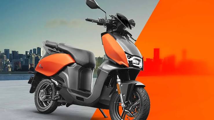 Hero Electric सिर्फ ₹60,000 में Hero का नया प्रीमियम इलेक्ट्रिक स्कूटर लॉन्च, 150km की दमदार रेंज और मॉडर्न फीचर्स के साथ 15 Hero Electric