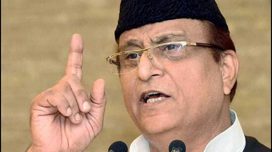 Azam Khan Release 23 महीने की कैद के बाद लौटे अपने घर  आज़म खान की रिहाई से रामपुर में जश्न यूपी की राजनीति में बढ़ी हलचल