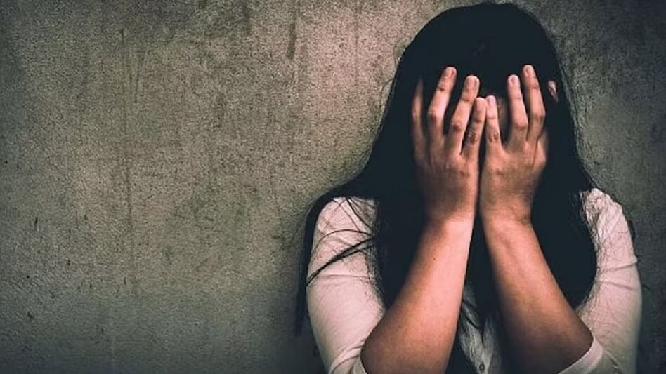 Nursing student Attempt मेरी किस्मत यहीं खत्म नर्सिंग छात्रा की दर्दभरी चीख पुलिस ने दी जिंदगी की नई उम्मीद