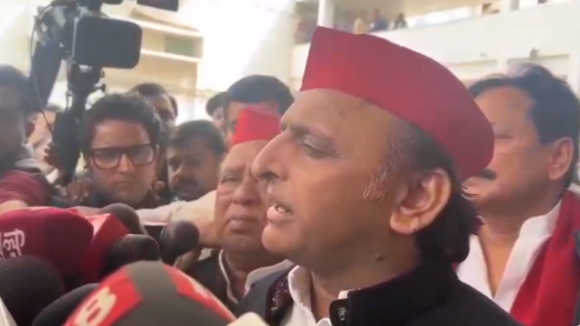 Akhilesh Yadav statement on Gorakhpur STF गोरखपुर में STF और नियुक्तियों पर अखिलेश यादव का बड़ा हमला  एक ही जाति का दबदबा PDA के साथ अन्याय