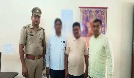 cyber fraud in Gorakhpur गोरखपुर में साइबर ठगी का शिकार बने अंबिका प्रसाद, पुलिस ने दिलाए ₹90,000 वापस 15 cyber fraud in Gorakhpur