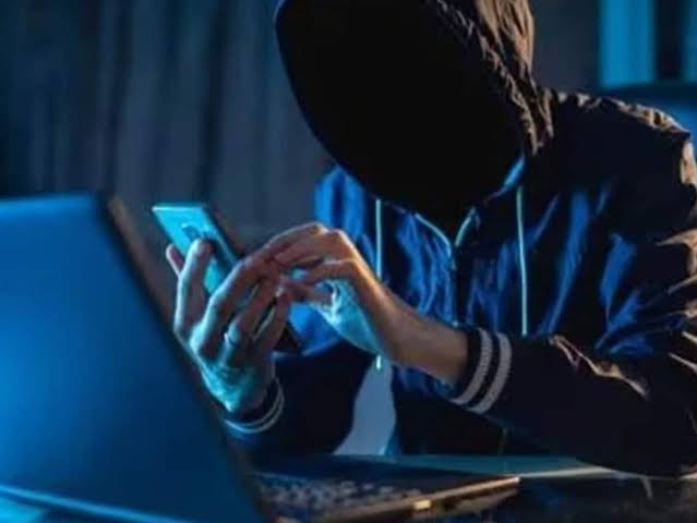 Cyber Fraud Case in Gorakhpur गोरखपुर में व्यापारी से ₹1.27 लाख की साइबर ठगी, वीडियो कॉल बना जाल
