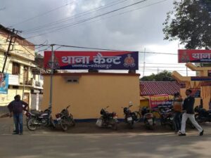 Gorakhpur criminals arrested गोरखपुर में टप्पेबाजी का बड़ा खुलासा: चार शातिर अपराधी गिरफ्तार, पुलिस ने बरामद किए सोने के जेवर और ई-रिक्शा