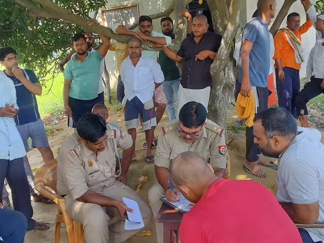 Gorakhpur Sahjanwa Suicide Case गोरखपुर: सहजनवां के गांव में किशोरी की संदिग्ध मौत, परिवार सदमे में 15 Gorakhpur Sahjanwa Suicide Case
