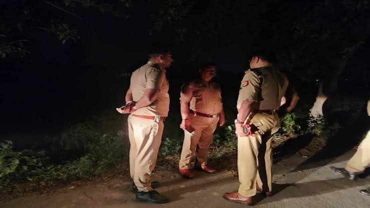 Gorakhpur Sahjanwa crime news गोरखपुर सहजनवां थाना क्षेत्र-गांव डोमहर माफी में युवक पर हमला, ग्राम प्रधान मंजीत सिंह समेत तीन पर FIR दर्ज 15 Gorakhpur Sahjanwa crime news