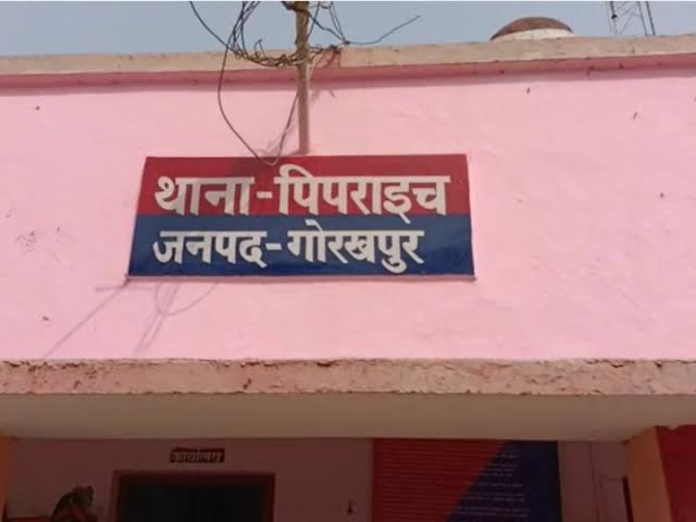 Pipraich temple incident Gorakhpur पिपराइच मंदिर घटना: आरती के दौरान मांस फेंकने वाला युवक गिरफ्तार पुलिस और प्रशासन का जवाब, एकता का मजबूत संदेश