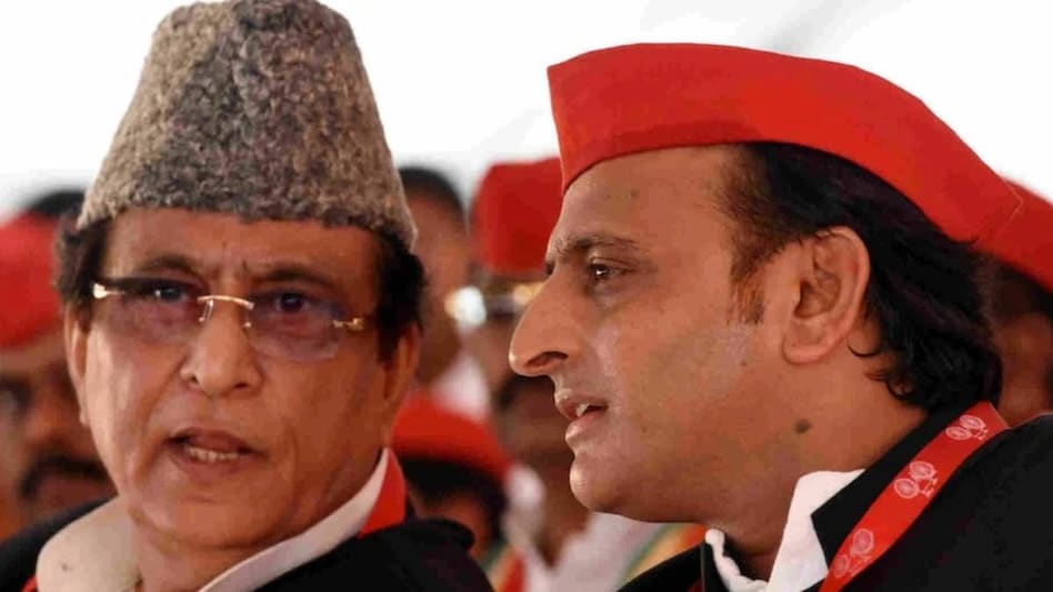Akhilesh Yadav Azam Khan रामपुर में अखिलेश यादव का बड़ा एलान: ‘आज़म खान साहब पर जितने झूठे मुकदमे लगे हैं, सब वापस होंगे! सपा में दिखी लहर, जनता बोली  अब इंसाफ मिलेगा”