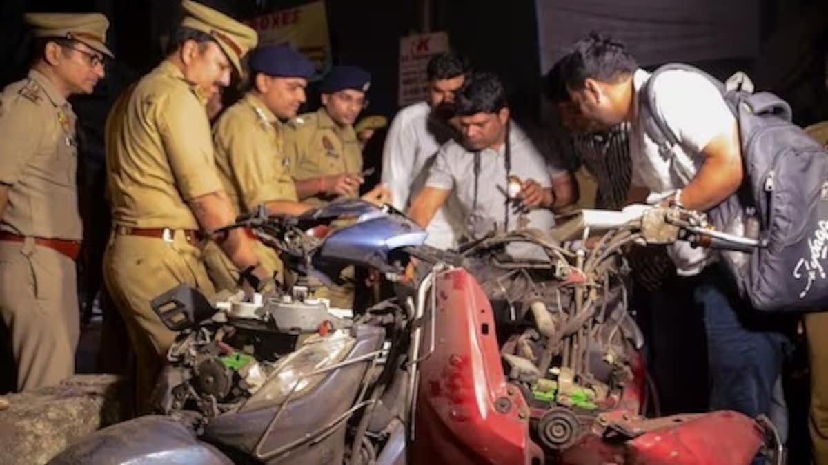 Kanpur Blast कानपुर में जोरदार धमाका! छह लोग घायल  दुकानों की छत उड़ी, पुलिस ने कहा सभी सुरक्षित हैं, जांच जारी है।