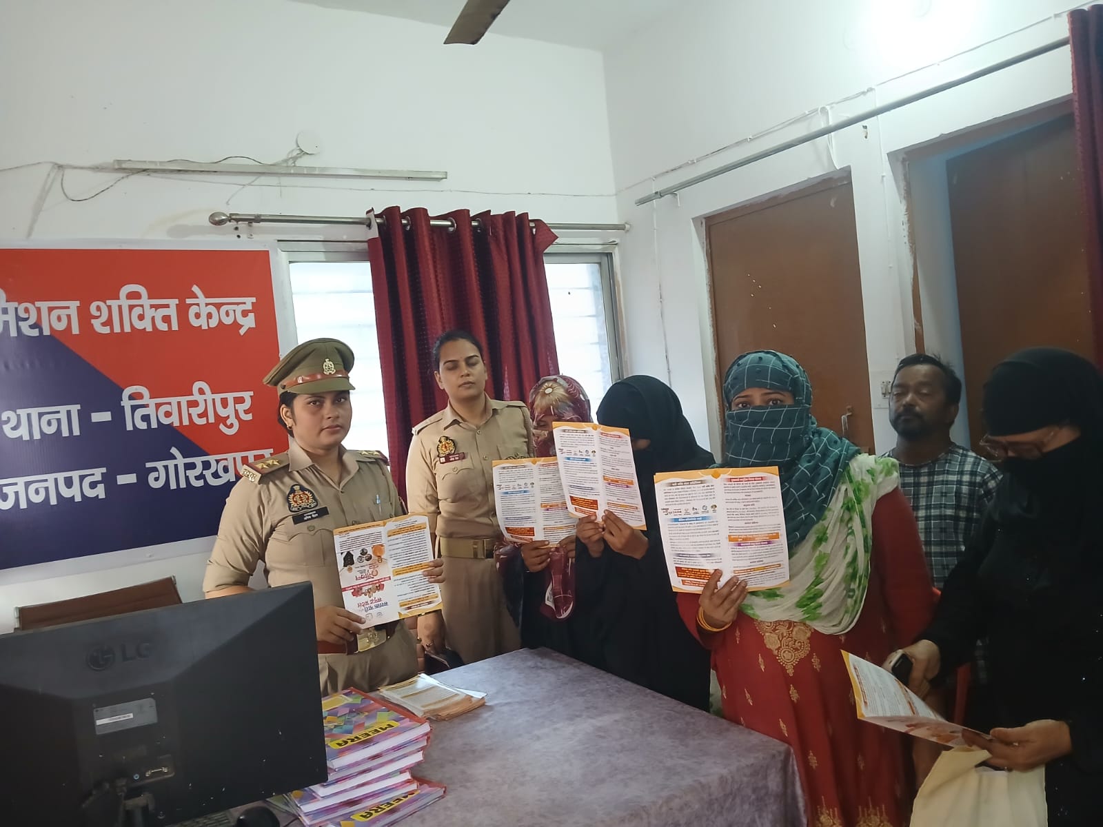 Mission Shakti मिशन शक्ति फेज-5 के तहत बहु-बेटी सम्मेलन में गूंजा नारी सशक्तिकरण का स्वर  तिवारीपुर में मिशन शक्ति का नया अध्याय 