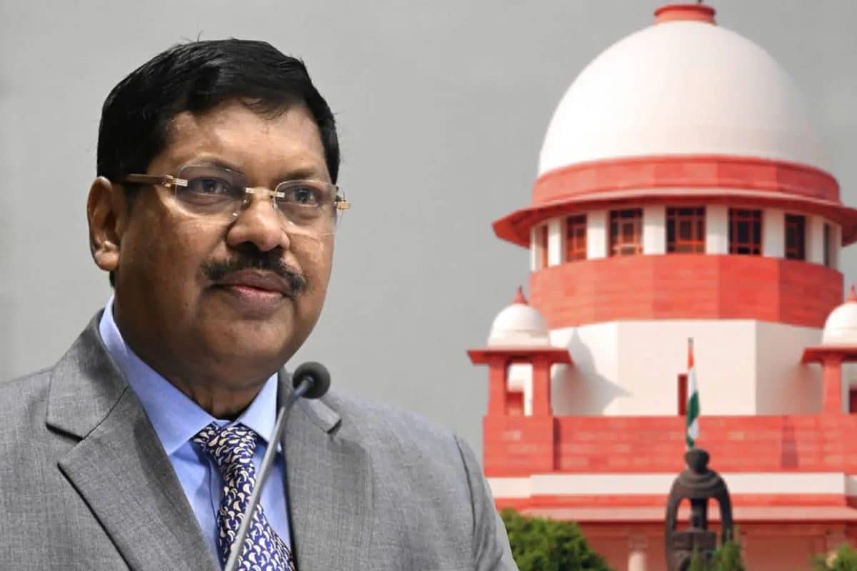 CJI Gavai Shoe Throwing Case"न्याय के मंदिर में हंगामा! CJI गवई पर जूता फेंकने की कोशिश से कांप उठा सुप्रीम कोर्ट