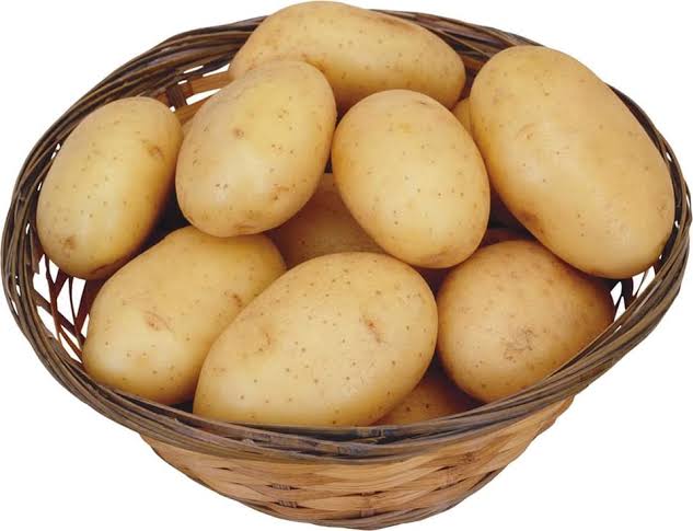 Food Adulteration गोरखपुर में फूड विभाग की बड़ी कार्रवाई: दो ट्रक रंगीन आलू जब्त, जनता की थाली में ज़हर मिलाने की साजिश बेनक़ाब