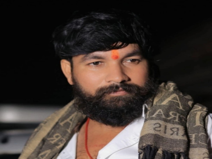 Thakur Ram Singh Arrested“‘हिंदू जागो’ के नारे से भड़काऊ भाषण देने वाला ठाकुर राम सिंह गिरफ्तार  बिलासपुर पुलिस ने दिखाई सख्ती, नफरत फैलाने वालों को मिला बड़ा सबक”