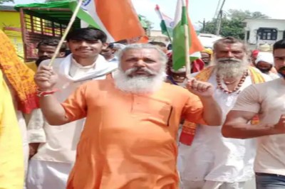 Mahant Ram Milan Das Death Case महंत राम मिलन दास की रहस्यमयी मौत: अयोध्या मंदिर की ज़मीन बिकने के बाद बैंक खाते में 9 करोड़, कहीं पैसों की लालच तो नहीं बनी वजह?