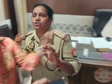 Varanasi SHO Bribery Case"वाराणसी SHO सुमित्रा देवी घूसकांड: 10,000 रुपये लेते रंगे हाथों पकड़ी गईं, समाज में हड़कंप"
