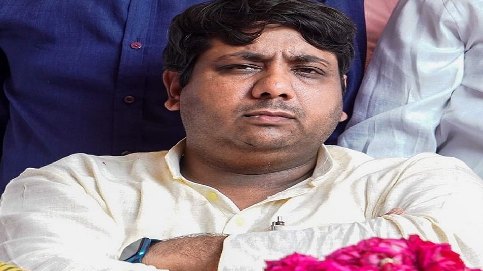 गोरखपुर Cyber Fraud Case: मंत्री संजय निषाद के बेटे के नाम पर फर्जी UPI से बड़ी ठगी 3 गोरखपुर Cyber Fraud Case: मंत्री संजय निषाद के बेटे के नाम पर फर्जी UPI से बड़ी ठगी