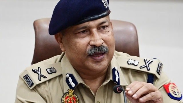 Dubai Extradition Case: कफ सिरप तस्करी के मास्टरमाइंड शुभम जायसवाल को भारत लाने की प्रक्रिया तेज 3 Dubai Extradition Case: कफ सिरप तस्करी के मास्टरमाइंड शुभम जायसवाल को भारत लाने की प्रक्रिया तेज