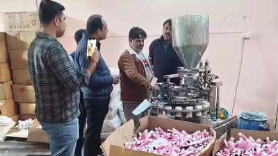fake cream factory आठवीं फेल ने यूट्यूब से सीखा नकली दवाओं का धंधा, गाजियाबाद में ढाई करोड़ की fake cream factory का भंडाफोड़ 2