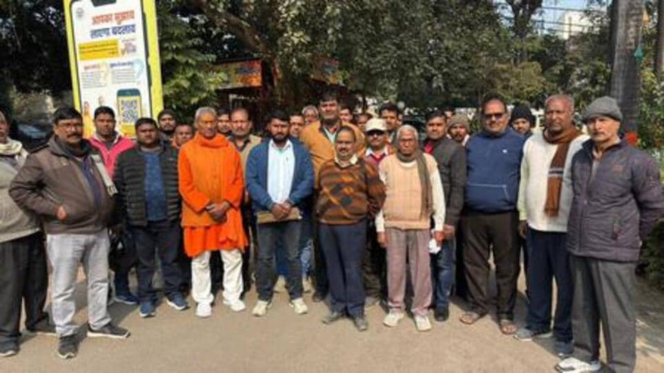 Gorakhpur News गोरखपुर न्यूज़: मुख्यमंत्री के आदेश के 3 साल बाद भी जंगल सिकरी-खोराबार के लोगों को नहीं मिला मालिकाना हक