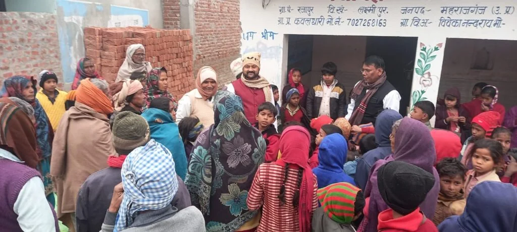 शिक्षा एवं आगामी लोकसभा चुनाव में अपने मत का सही उपयोग करने के प्रति किया जागरुक मतदान 2 निषाद युवा वाहिनी ने महाराजगंज के नौतनवा विधानसभा क्षेत्र में चलाया जागरूकता अभियान